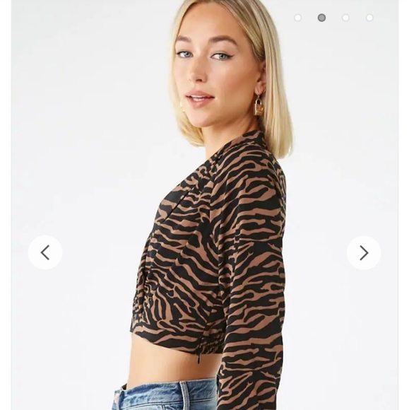 Tiger Print Crop Top - Picture 3 of 4